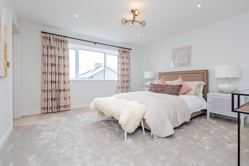 Additional image 10 of 302 Sandbanks Road, Lilliput, Poole