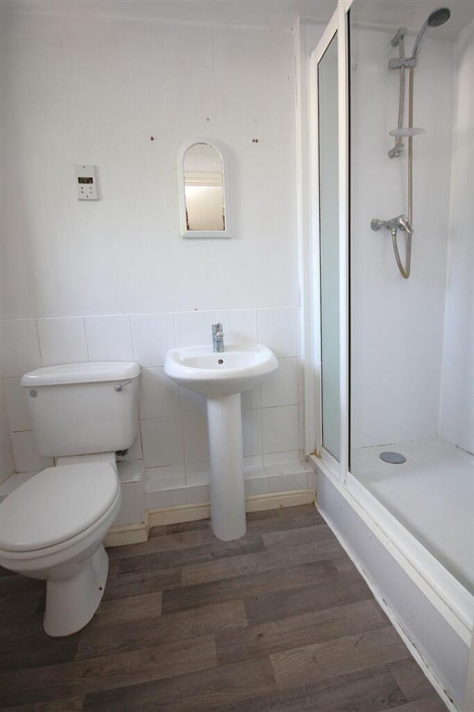 Apartment in Southampton - View 5