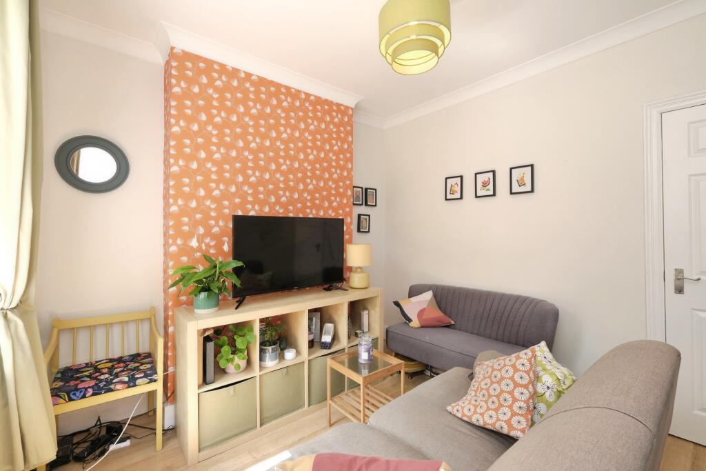 Derwent Terrace, Nottingham, NG5 - View 3
