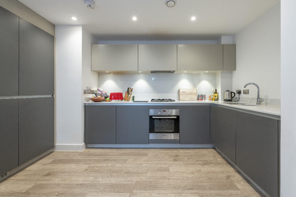 Main image of property: Clapham Road, London, SW9
