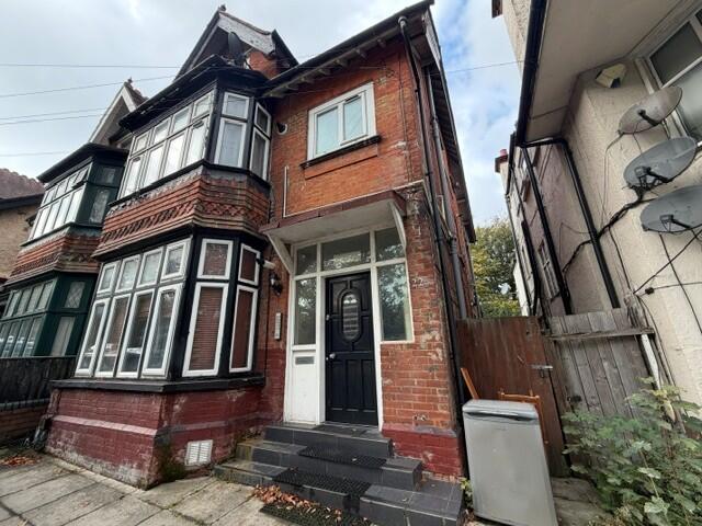 Apartment in Luton - View 3