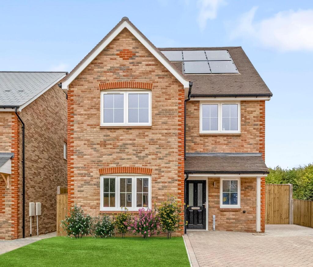 Main image of property: Oak Park Place, Newick, BN8