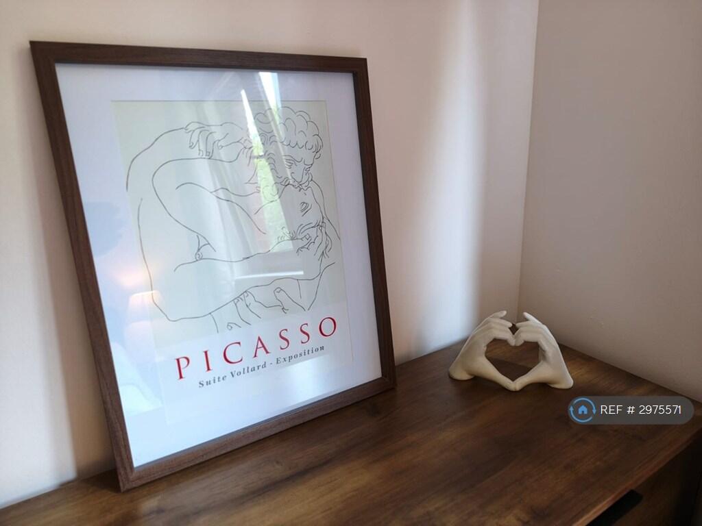 Apartment in Glasgow - More