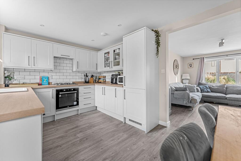 House in West Oxfordshire, Ducklington - More