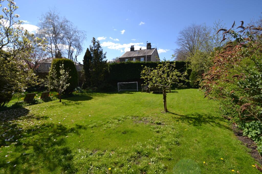 Ellar Carr Road, Thackley,