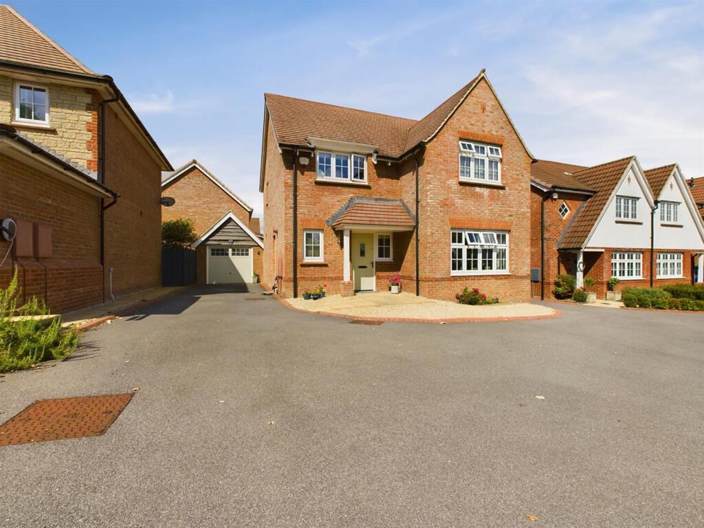 Main image of property: Cherhill Way, Calne