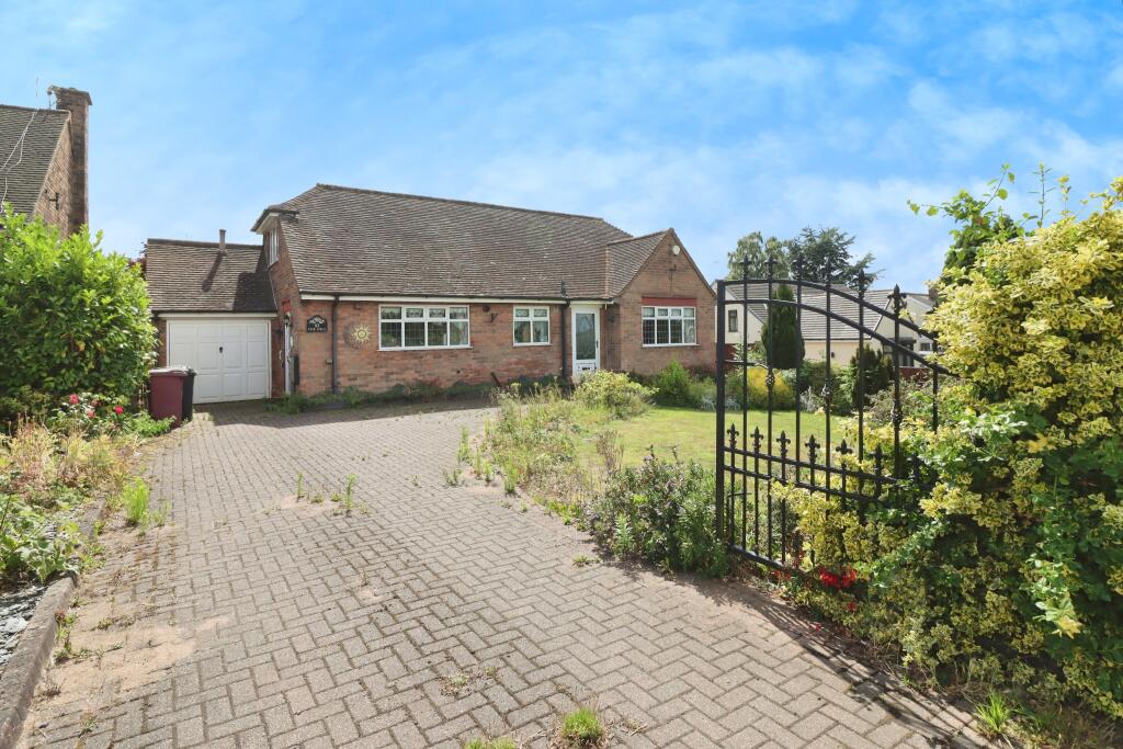 4-bed detached on The Hill, Chesterfield, S44, £350,000
