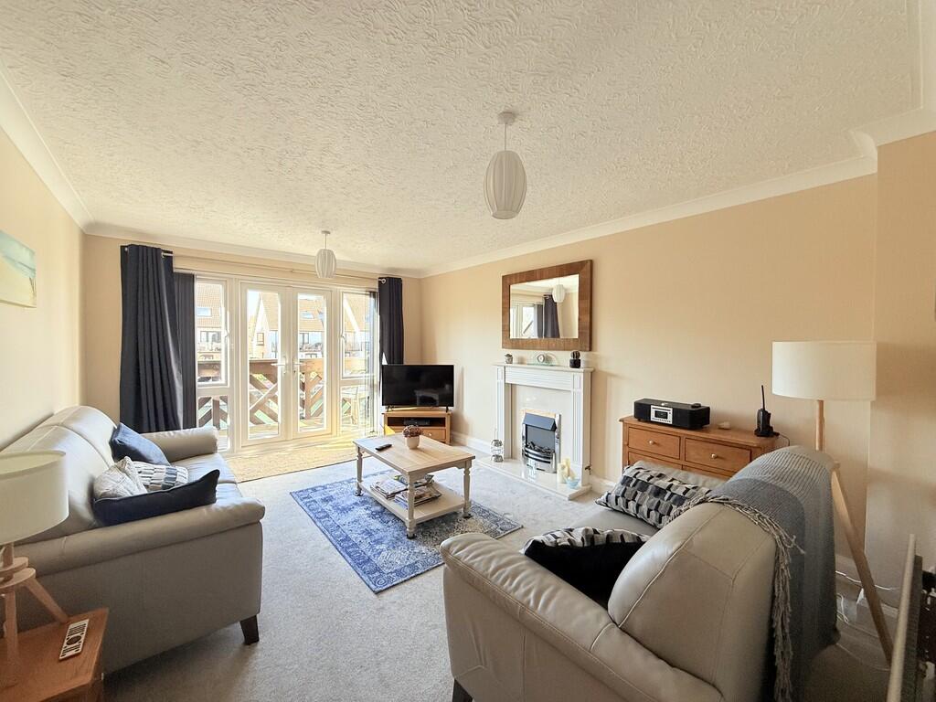 Endeavour Way, Hythe Marina Village photo 4