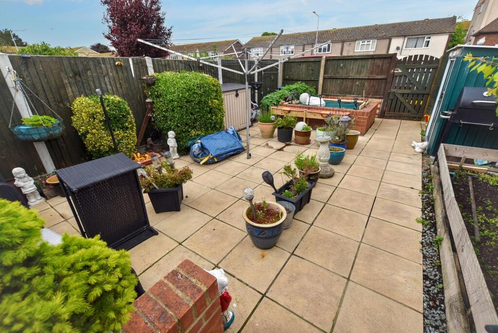 Elham Close, Margate, CT9 - View 2