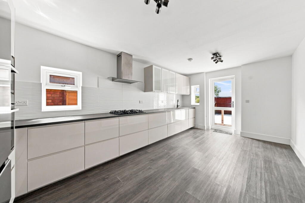 House in London - View 4