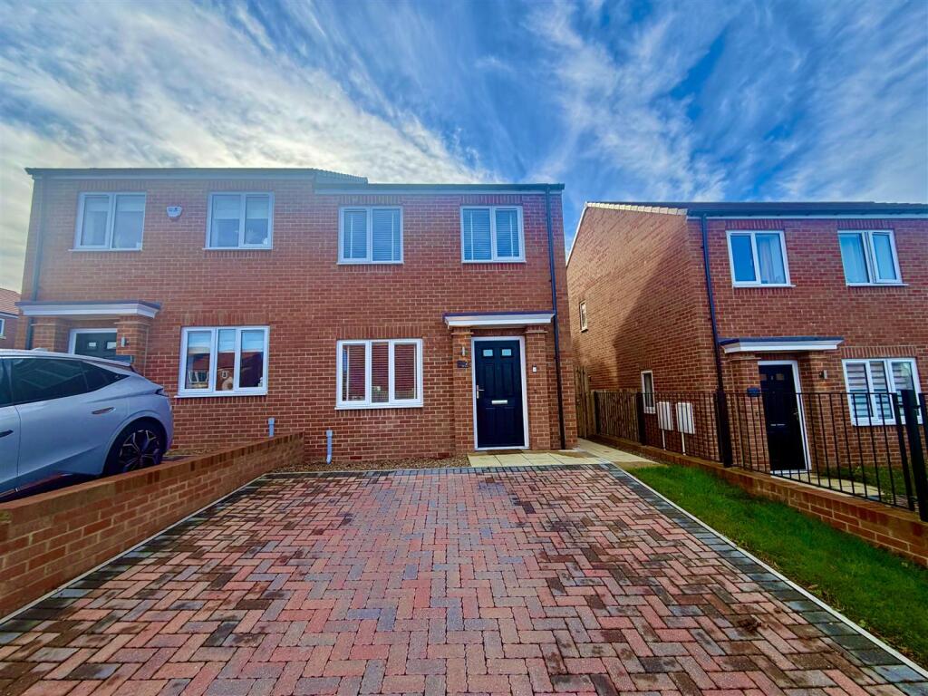 Main image of property: Ellis Close, Hetton Le Hole