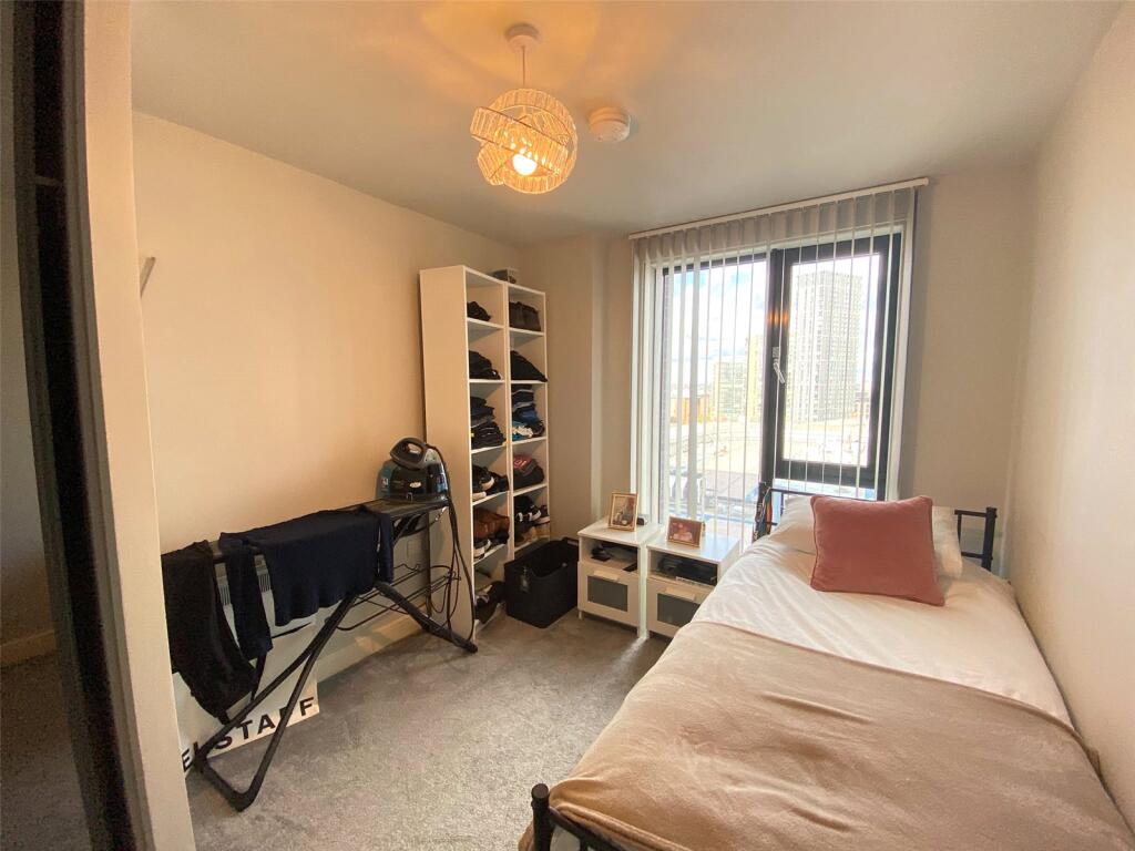 Apartment in Birmingham, West Midlands - More