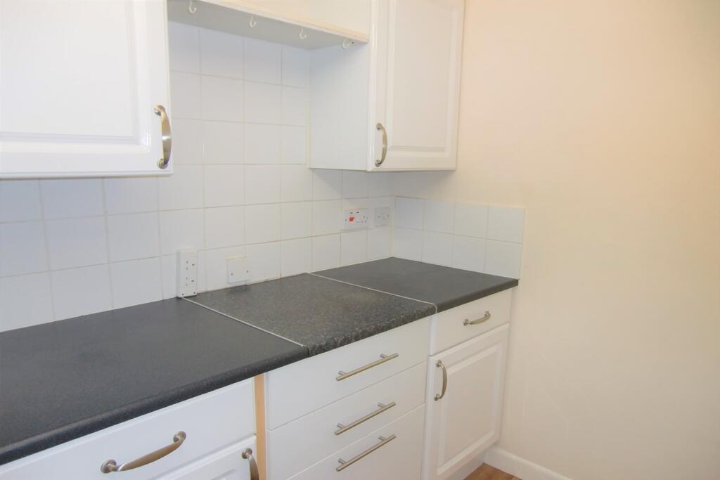 Apartment in Harborough, Leicestershire - View 4