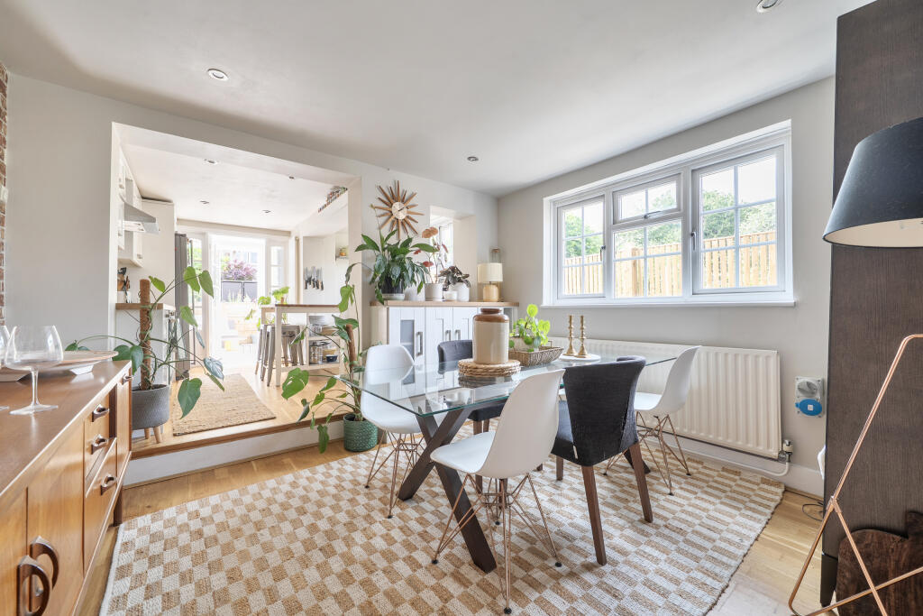 House in Dacorum, Apsley - View 5