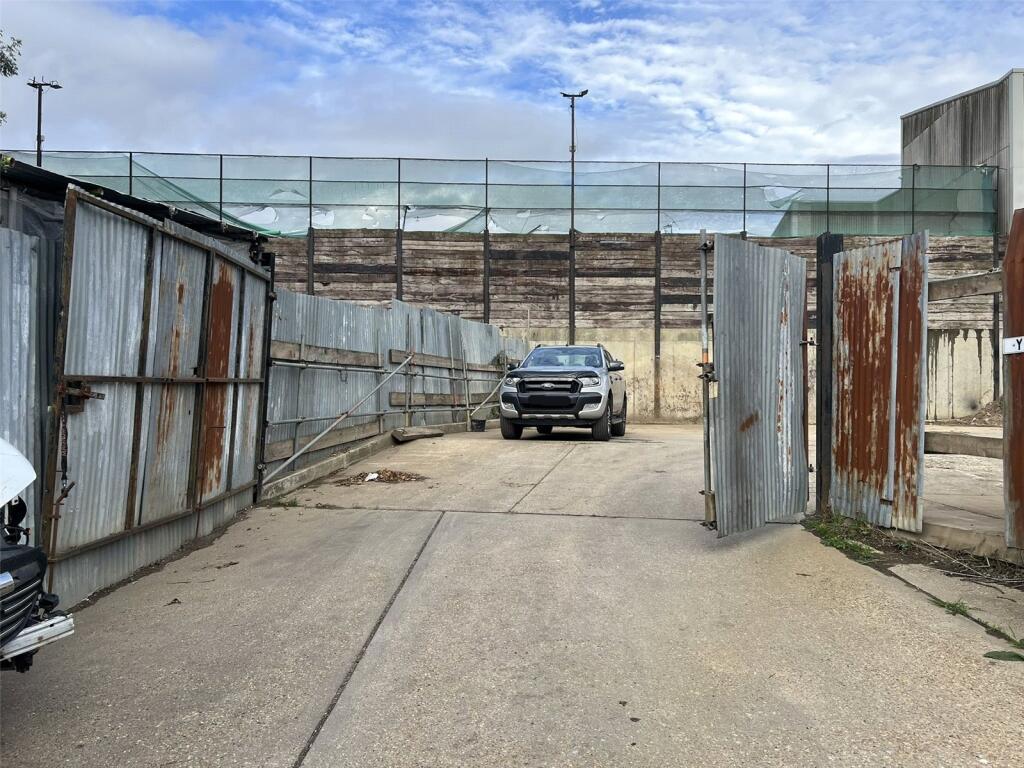 Main image of property: Rawreth Industrial Estate, Rawreth Lane, Rayleigh, Essex, SS6