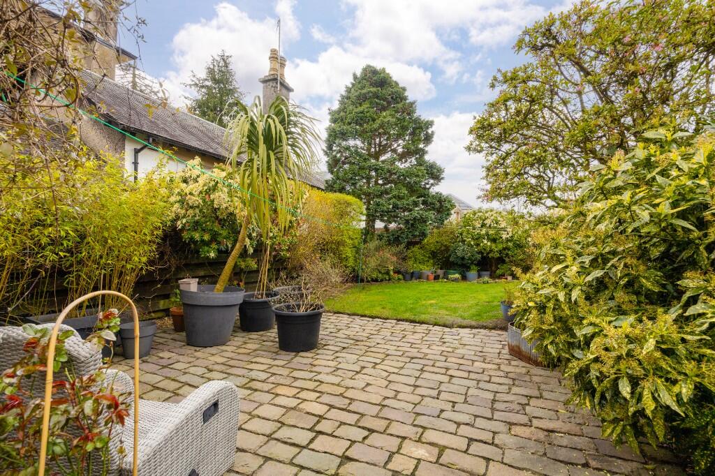 House in Argyll And Bute G84, Argyll and Bute - View 3