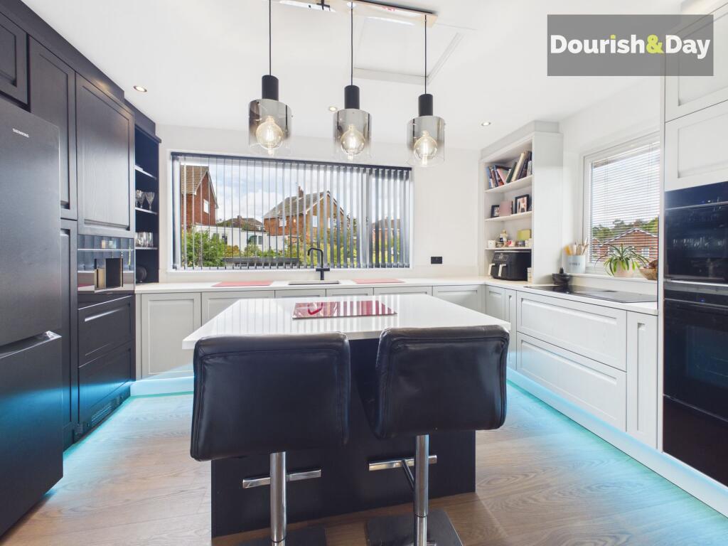 House in Stoke-on-Trent - View 3