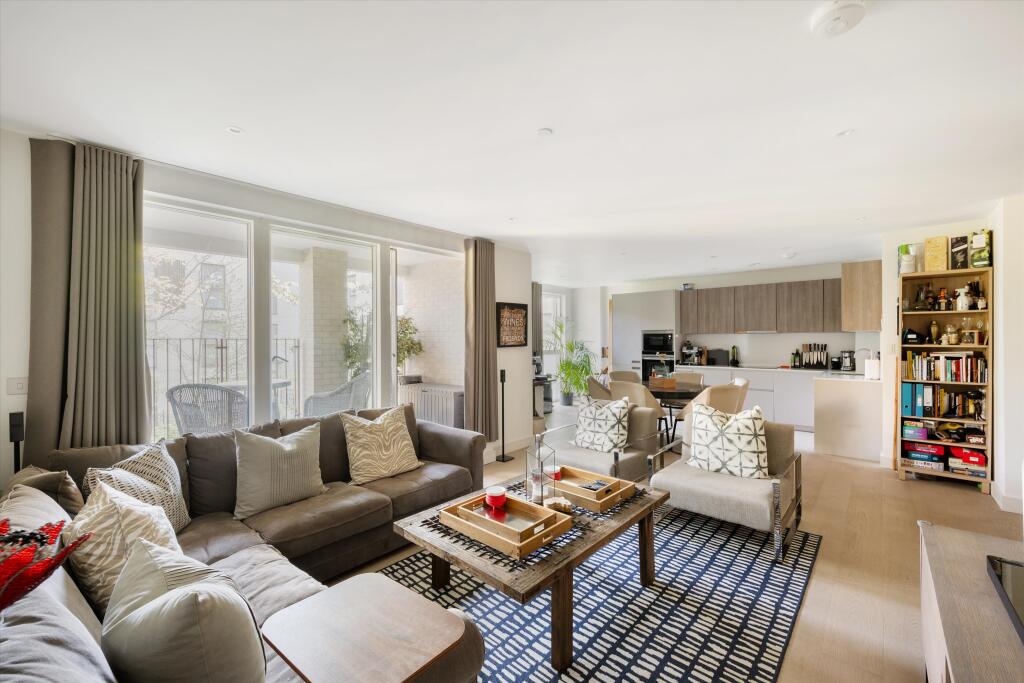 Main image of property: The Avenue, London NW6
