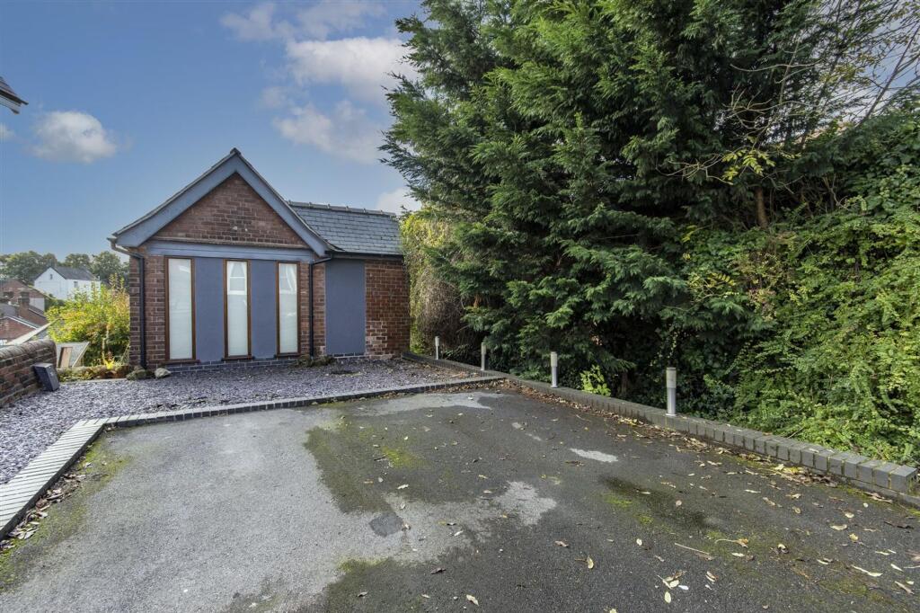 House in Sheffield - View 4