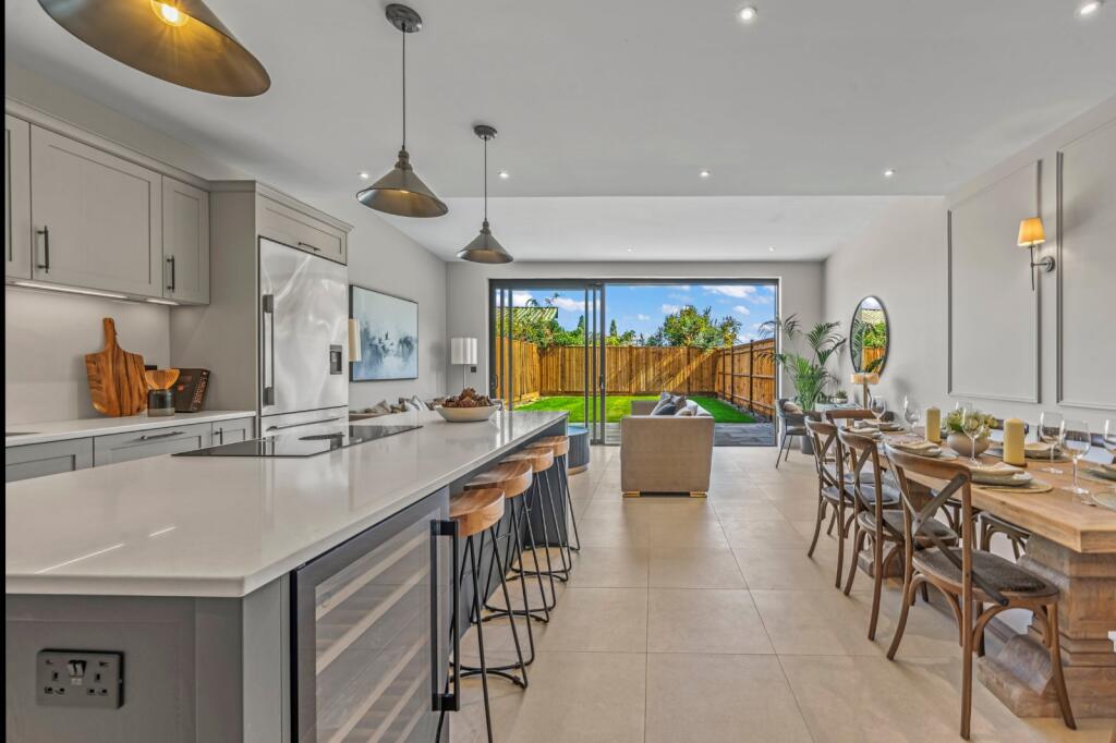 House in Twickenham - View 4