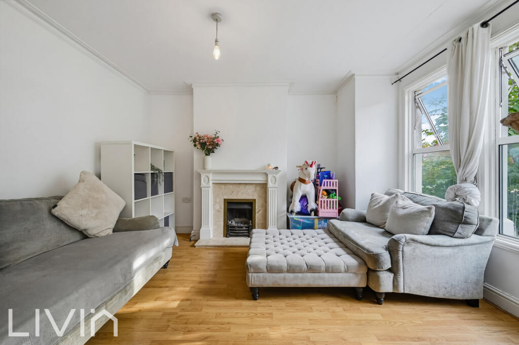 Apartment in London, Addiscombe - View 2