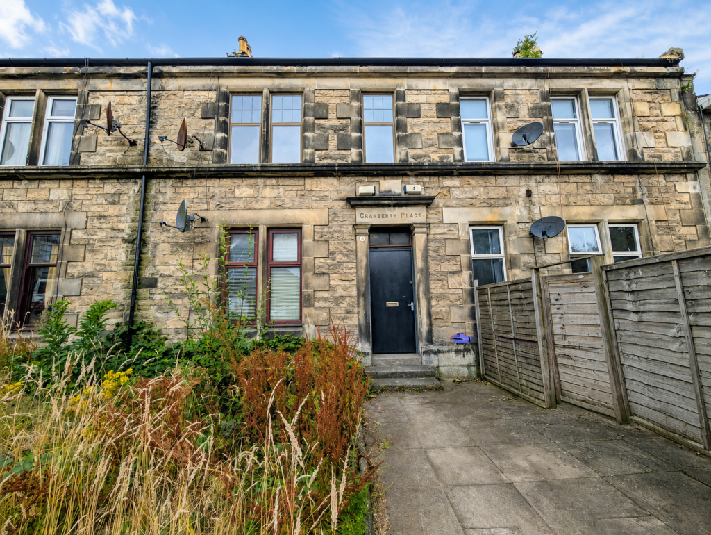 Main image of property: 5 Dalry Road, Kilwinning, KA13 7HA