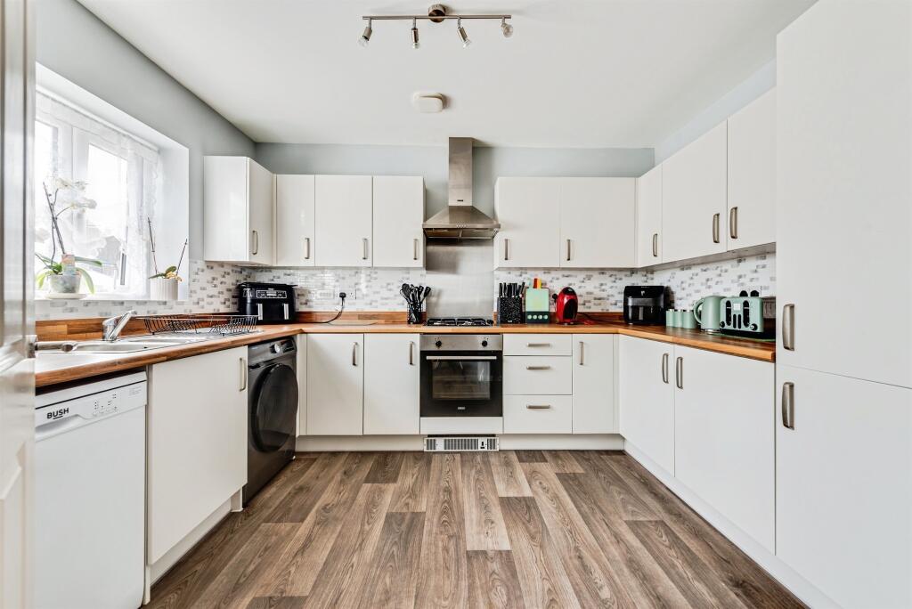 House in Faringdon, Great Faringdon - More