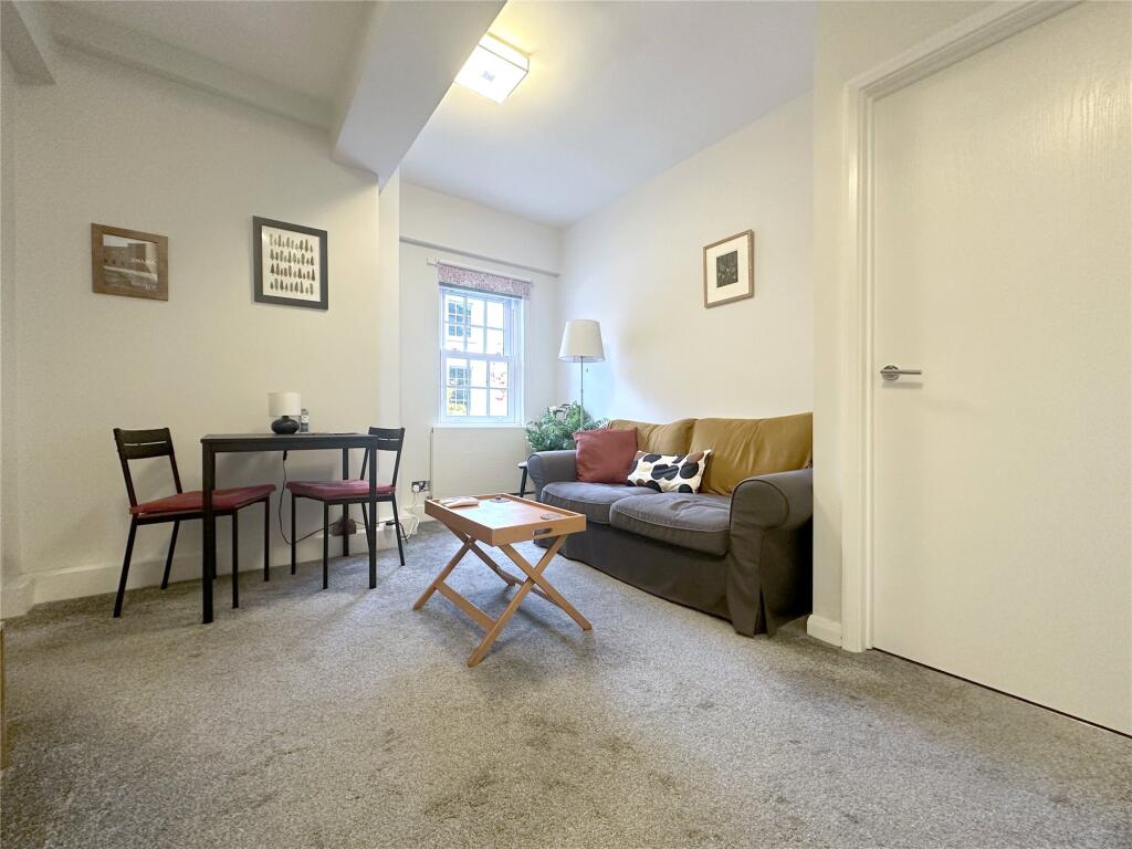 Apartment in Exeter - View 2