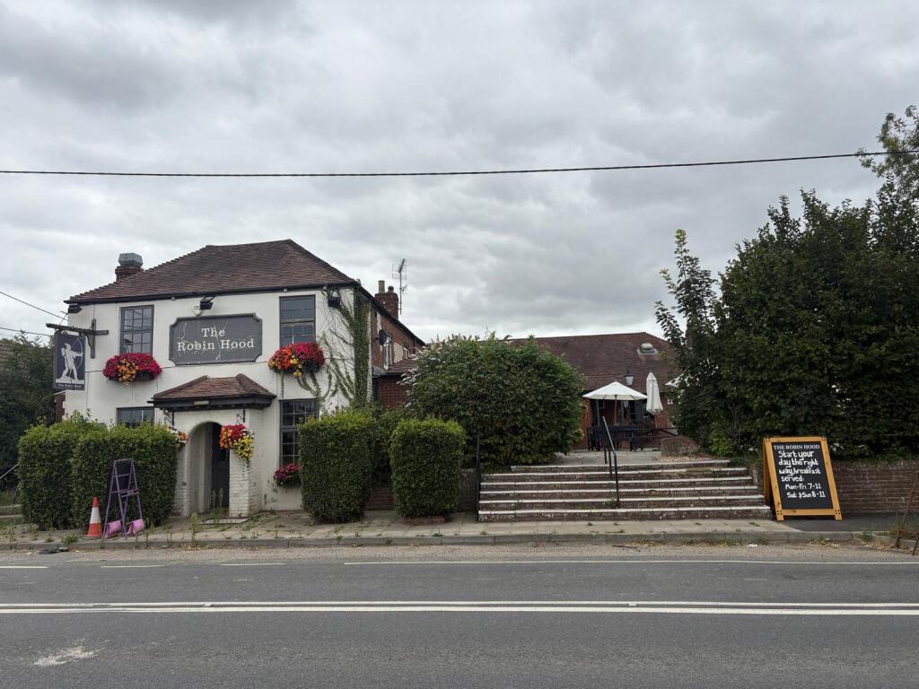 Main image of property: The Robin Hood Hotel, The Robin Hood, Shripney Road, Bognor Regis, West Sussex