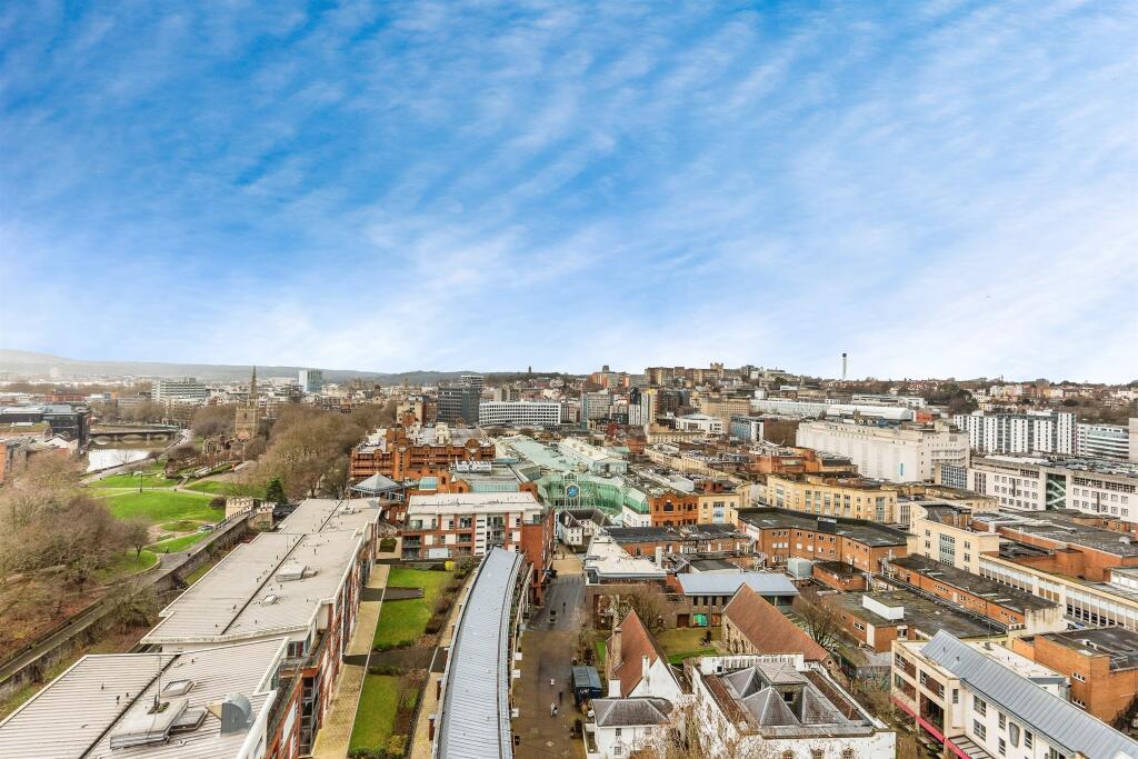 Apartment in Bristol, Finzels Reach, City Centre - View 2