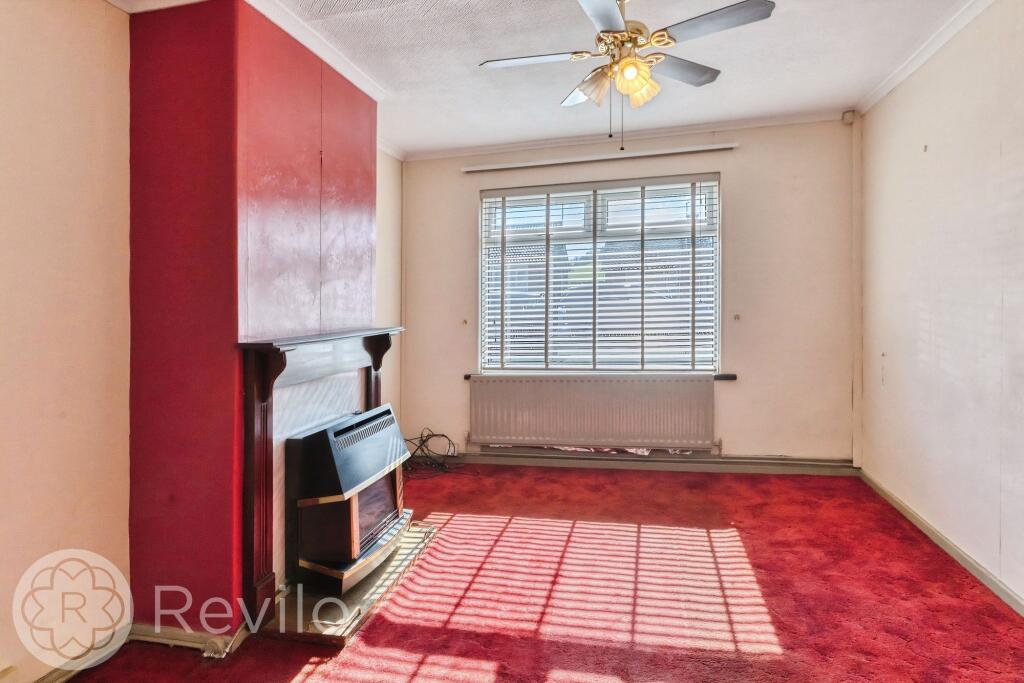 Cedar Lane, Newhey, OL16 photo 3