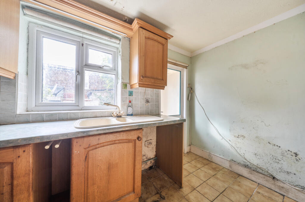House in Basingstoke and Deane, Basingstoke - View 5