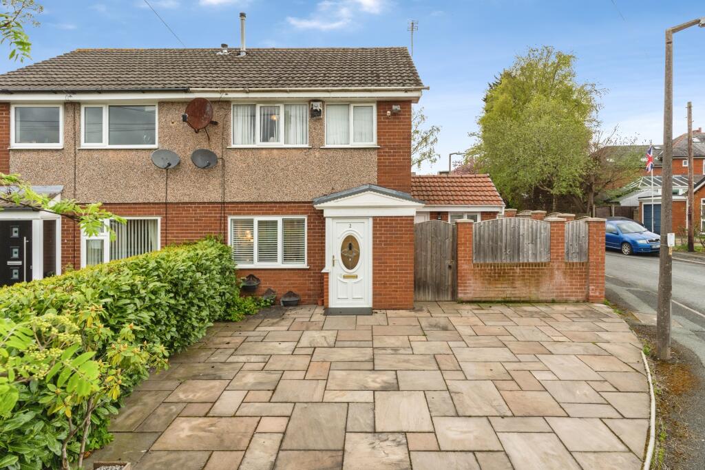 Main image of property: Quakerfields, Westhoughton, Bolton, BL5