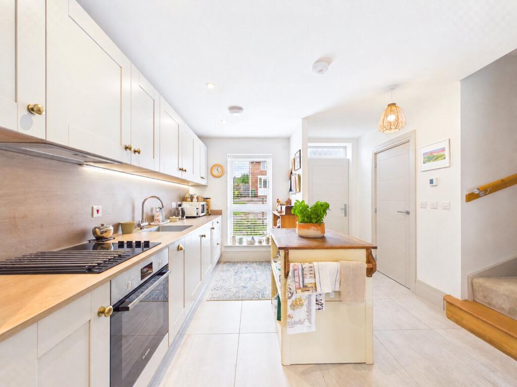 House in Worcester - View 3