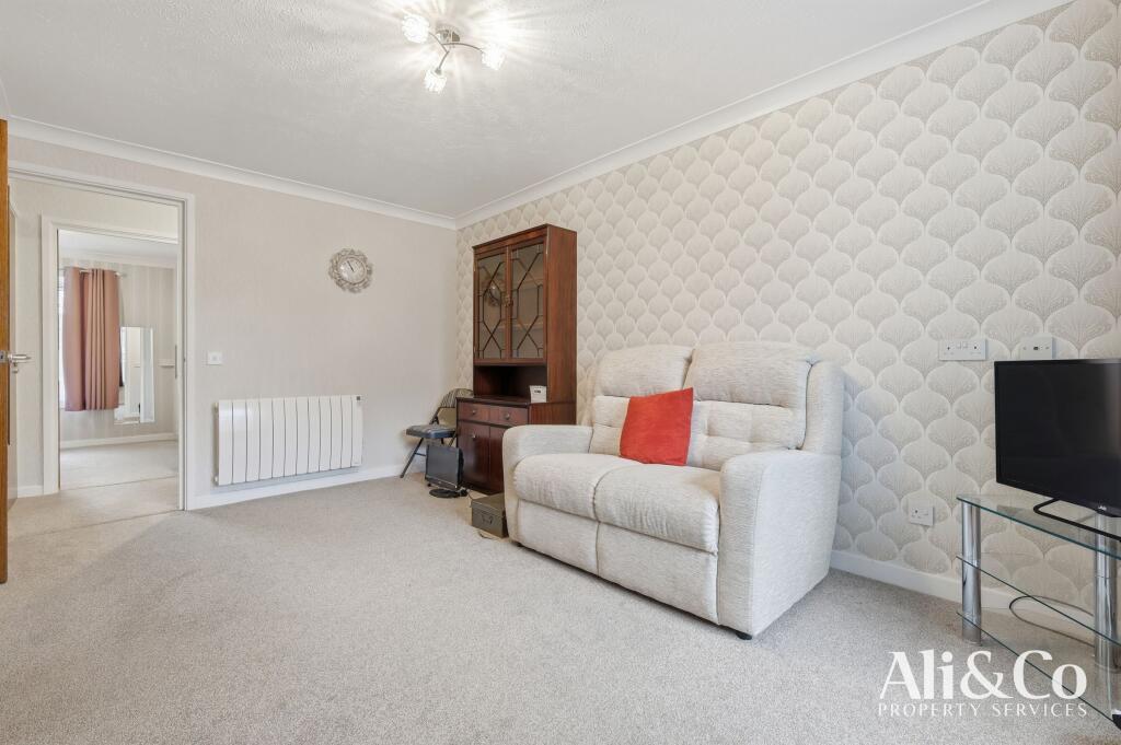 Priestley Court, Grays, RM17 5RX photo 4
