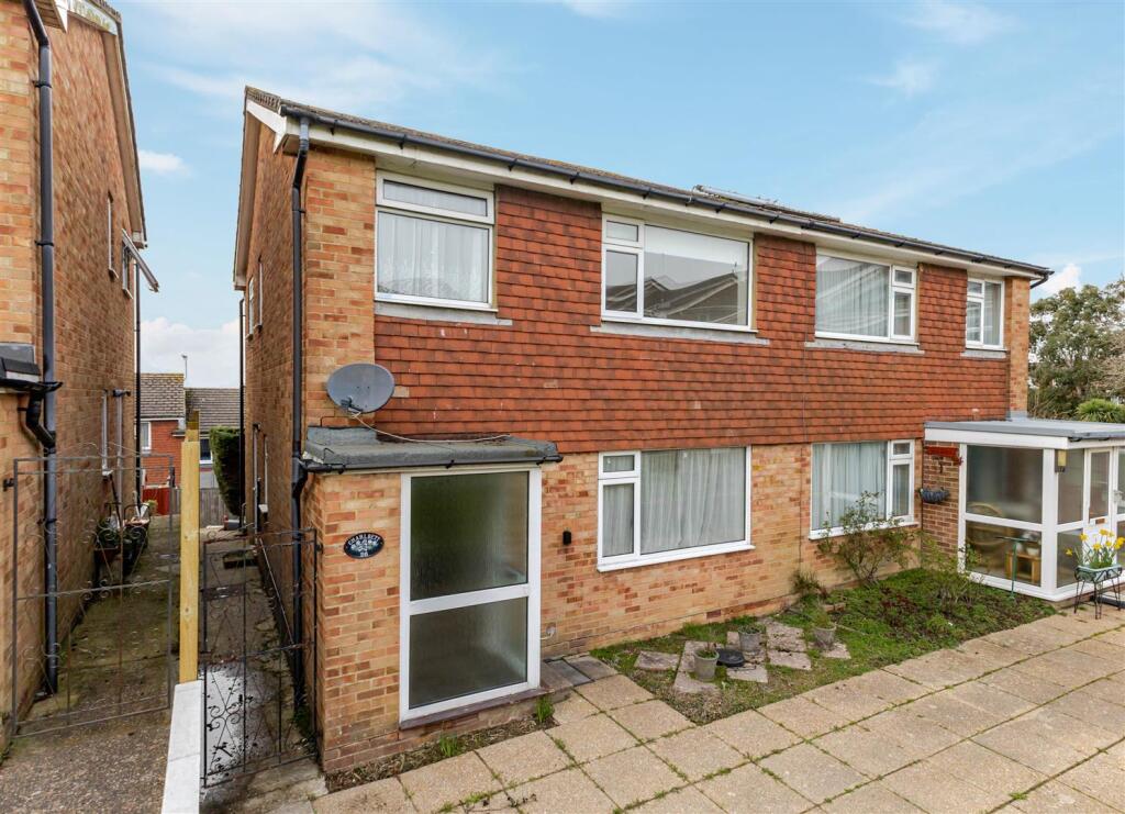 Main image of property: Sedlescombe Gardens, St. Leonards-On-Sea