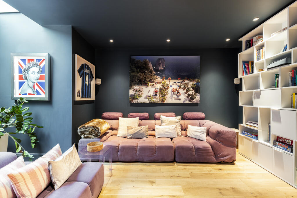 House in London - View 5