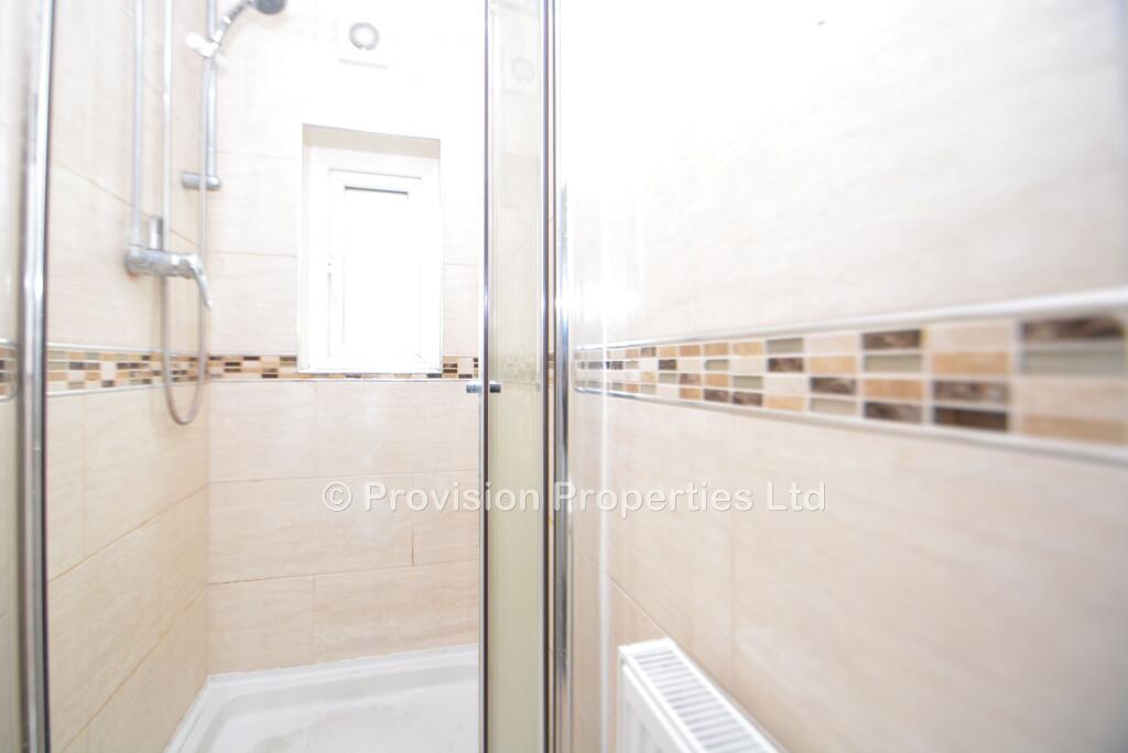 7 bedroom semi-detached house for rent