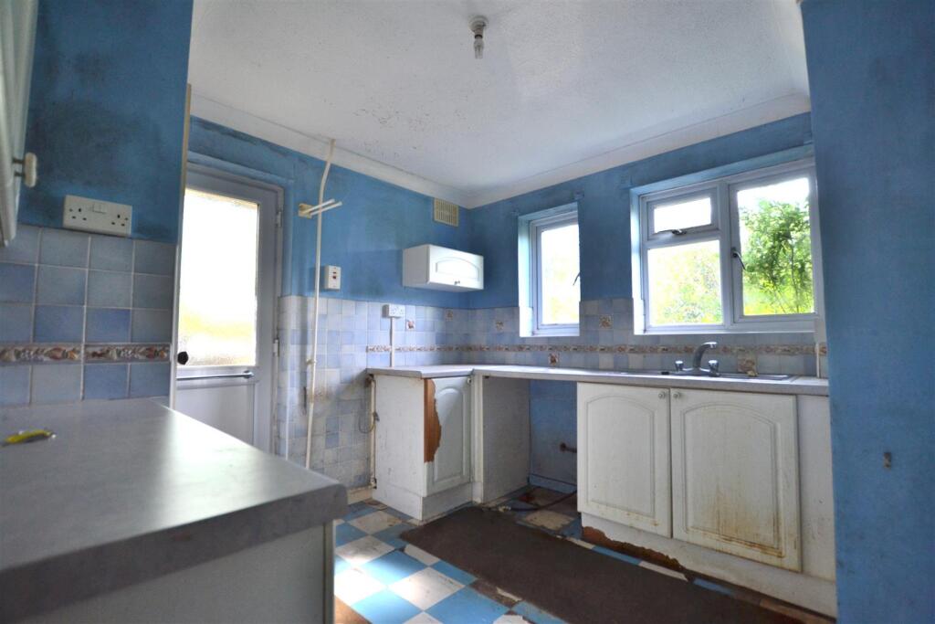 House in Hart, Jean Orr Court, Church Crookham - View 4