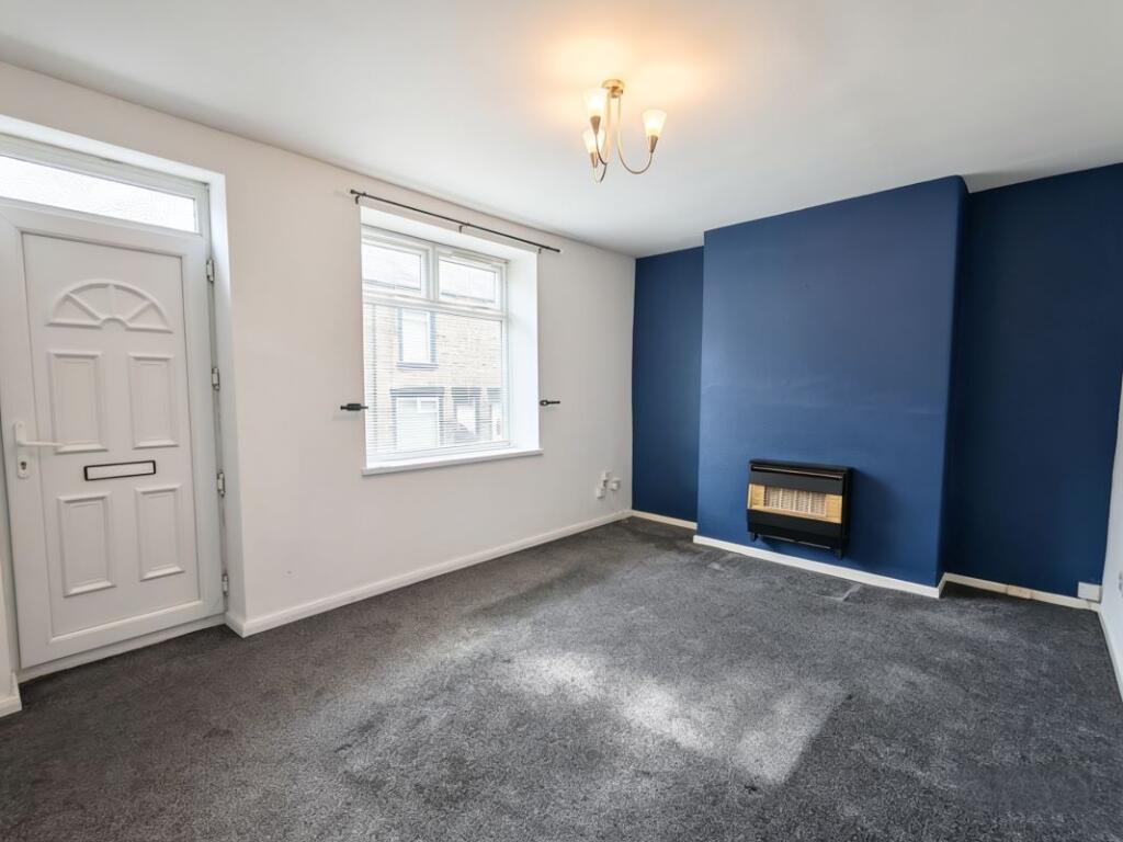 9 Wansfell Terrace, Barnsley, South Yorkshire, S71 1EW photo 2