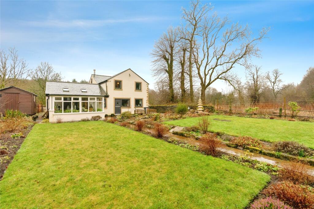 Main image of property: Spring Grove, Colne, Lancashire, BB8