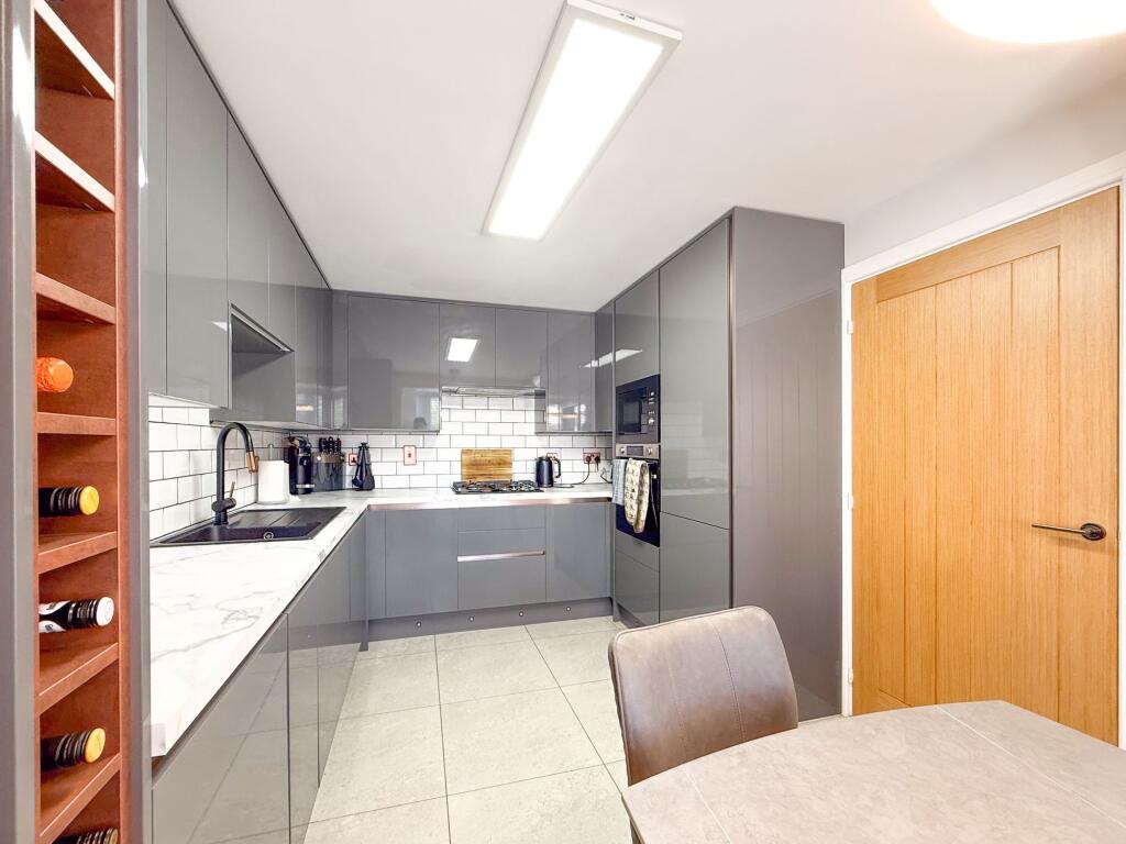 House in Newport - View 2