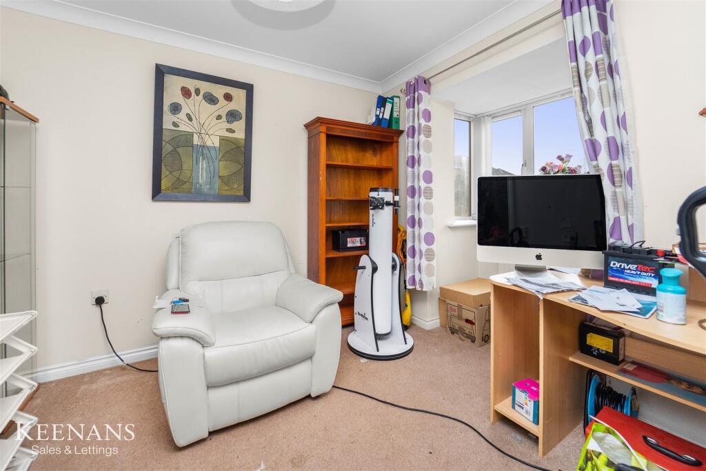 Pear Tree Drive, Farnworth, Bolton photo 3