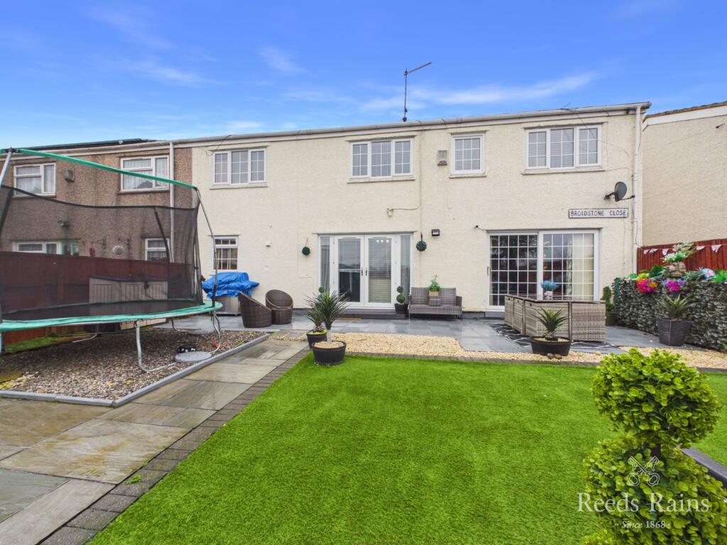 Main image of property: Broadstone Close, Bransholme, Hull, East Yorkshire, HU7