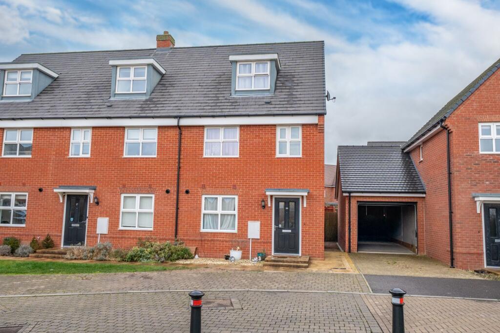 3-bed house on Blackthorn Road, Andover, SP11, £360,000