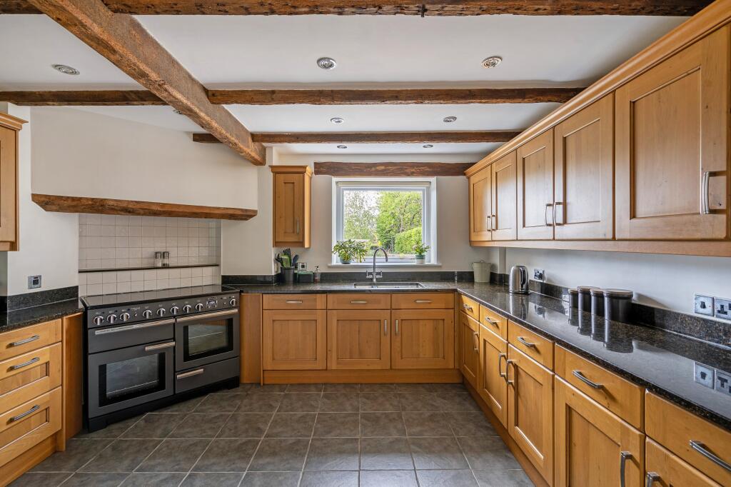 House in Cotswold, Gloucestershire - More