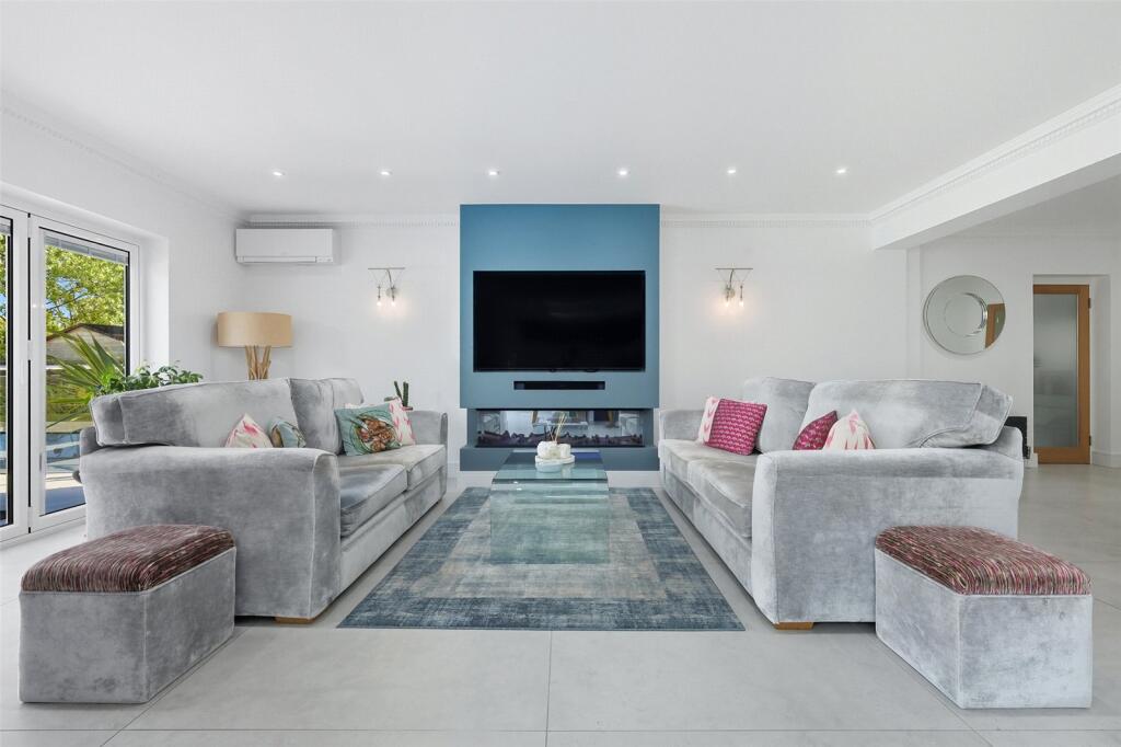House in Southend-on-Sea, Essex - View 5