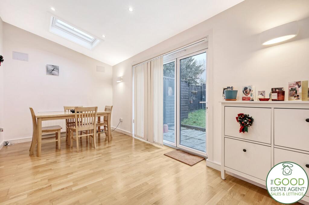 House in Ilford - More