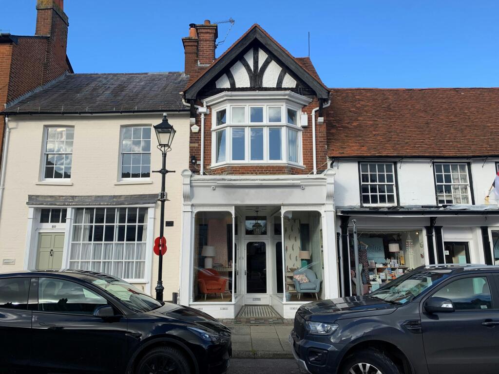 Main image of property: 78 High Street, Odiham, Hook, RG29 1LN