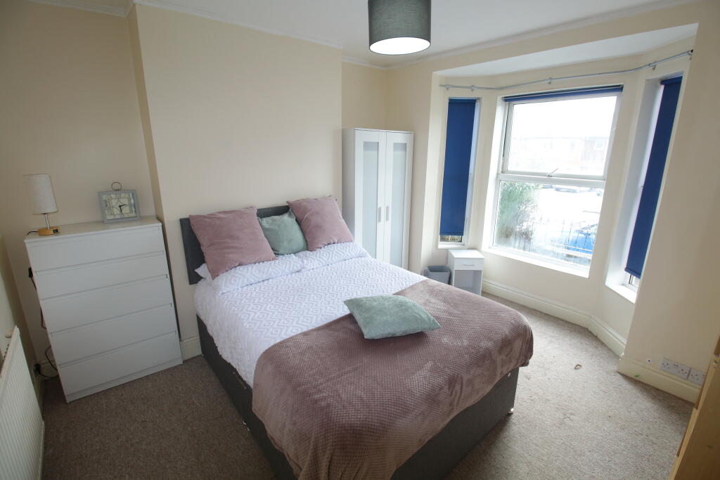 Main image of property: 76 Richmond Road, Lincoln, Lincolnshire, LN1 1LH